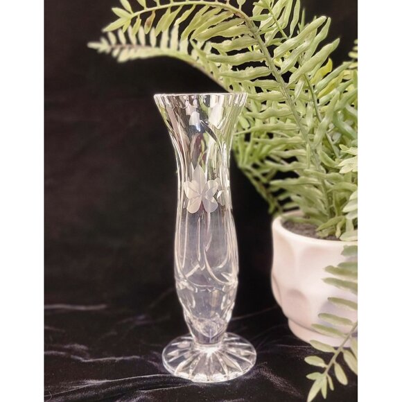 Vintage Crystal Bud Vase - Picture 12 of 13